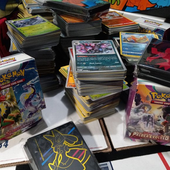 Pokemon TCG Lot - Full ETB Common/Uncommon/Rare/Holo + Reverse Holo) 500+ cards - Picture 3 of 4